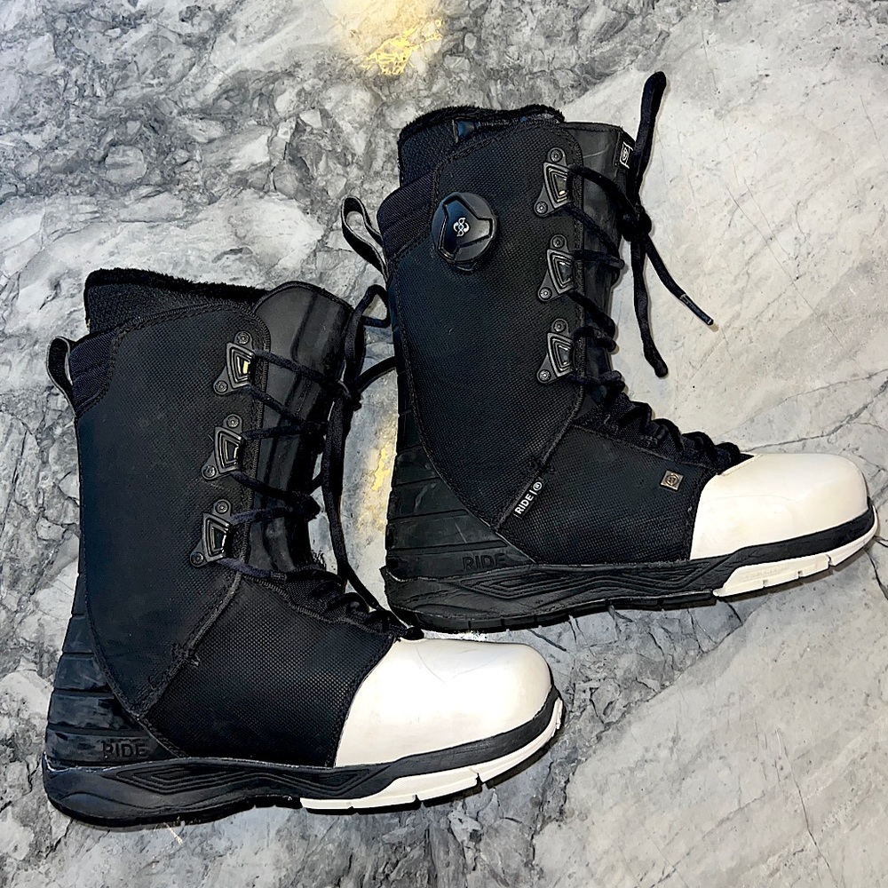 Ride Snowboard Boots Men’s Size 8